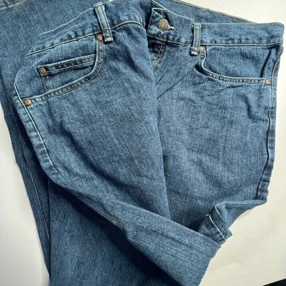 Lee Newman men’s Jean Relaxed Fit Straight Leg size 42x32.
